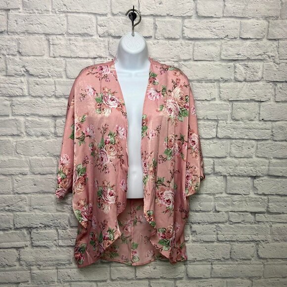 Haptics size Large Pink Satin Floral Oversized Kimono - Picture 2 of 9